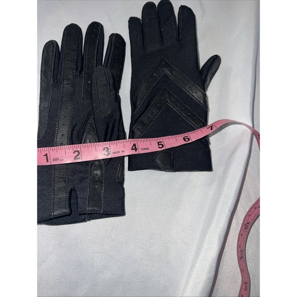 NEW Vintage Isotoner Gloves The Original Black One Size Driving Spandex 430 - Picture 5 of 5